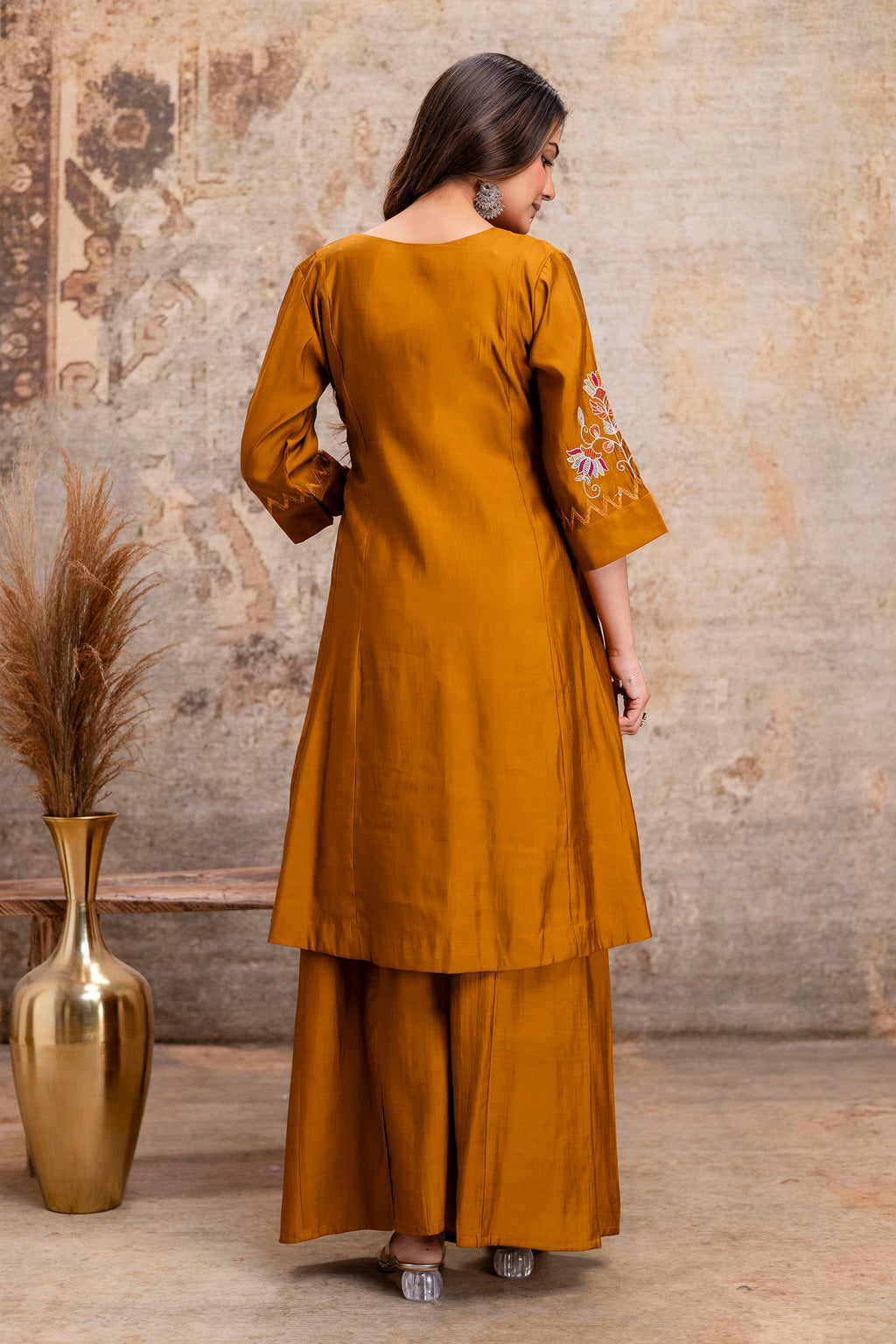 musterd silk hand work kurta set