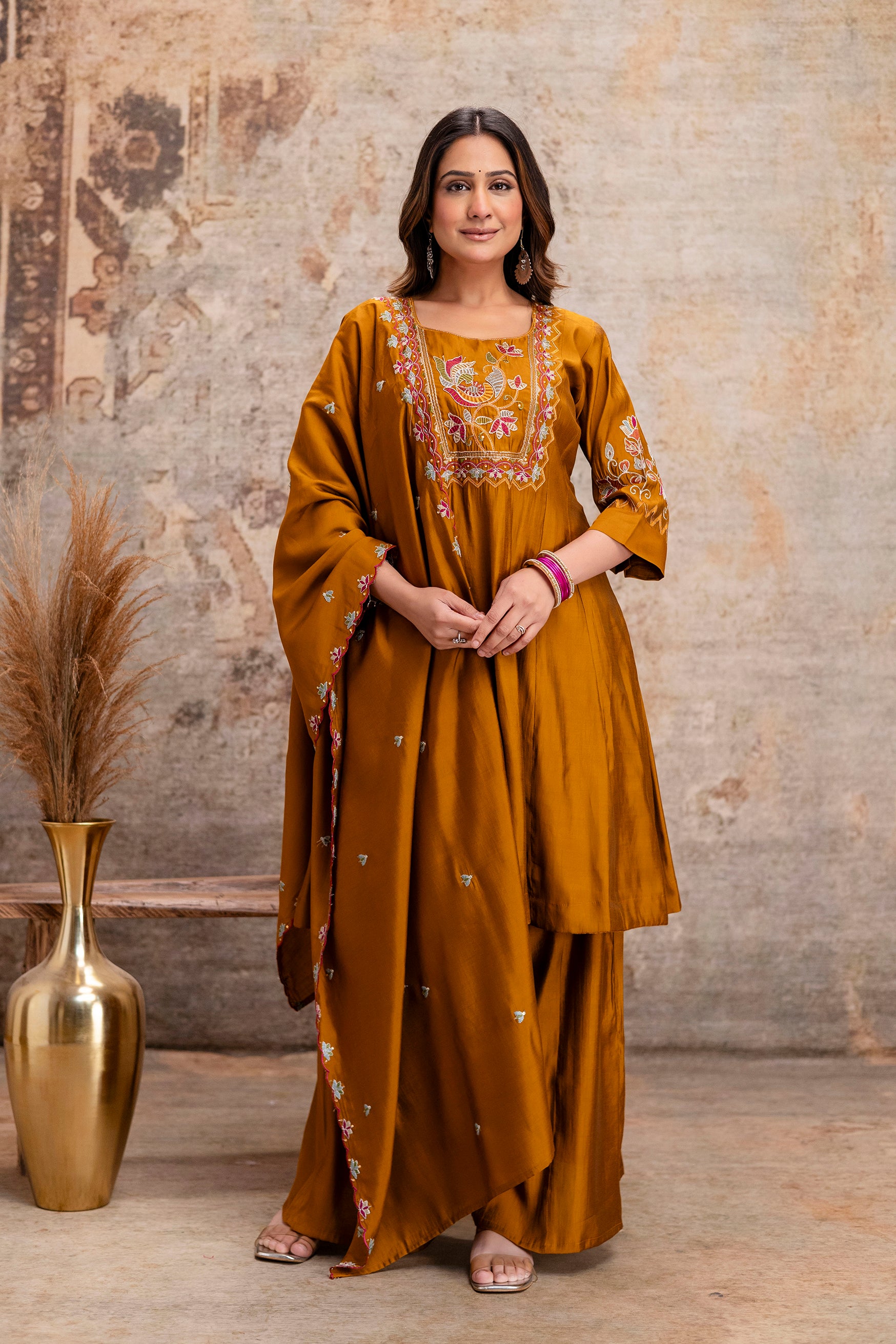 musterd silk hand work kurta set