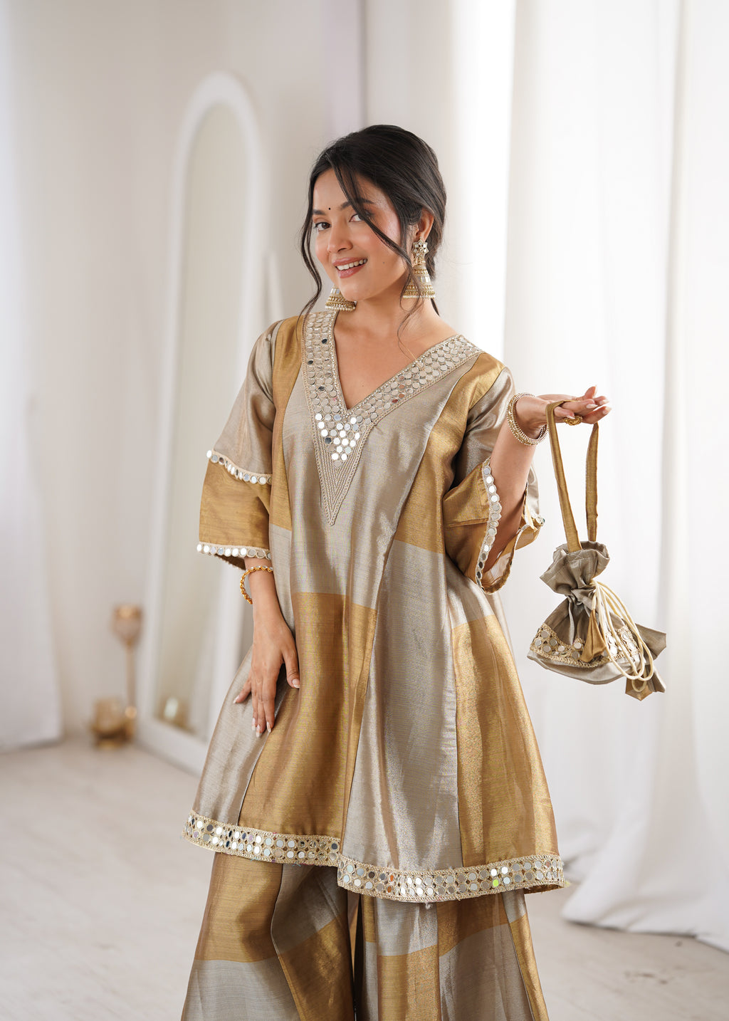 Two-Tone Tissue Coding Embroidery Top & Bottom Set with Batwa