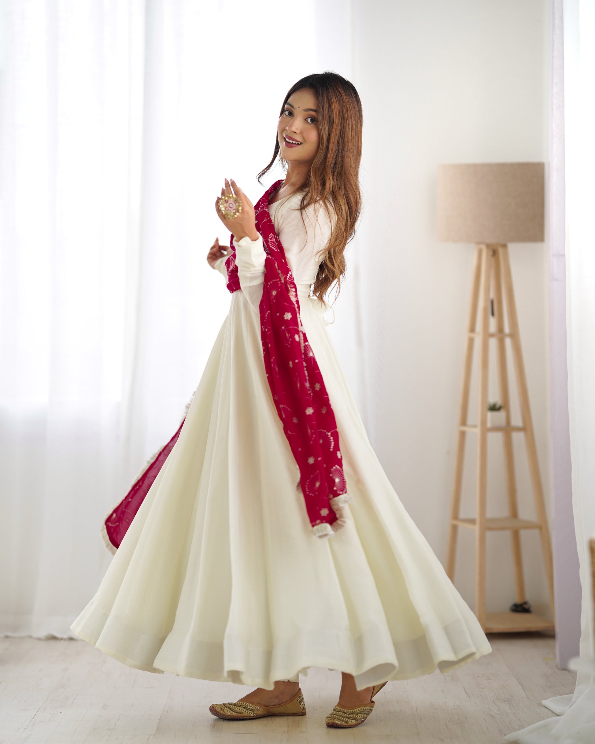 White Silk Anarkali Suit With Red Dupatta 4